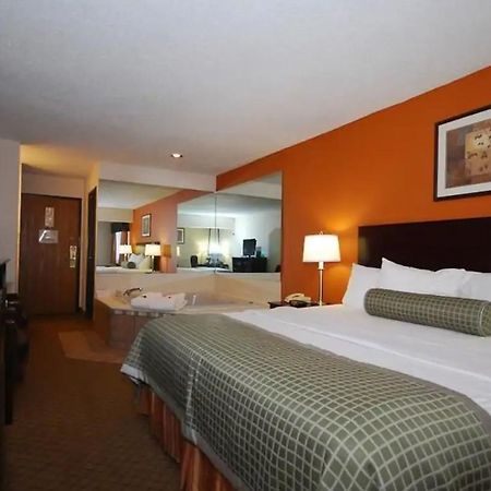 Baymont By Wyndham Delaware Hotel Quarto foto